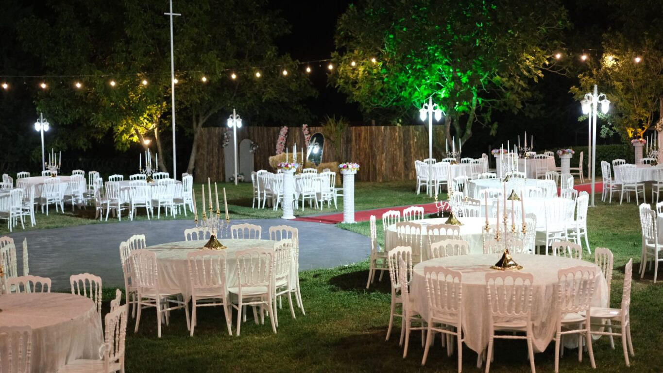 Kır düğün salonu sahne ve pist küçük